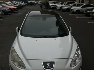 2011 Peugeot 308 I Рестайлинг, белый, 650000 рублей, вид 4