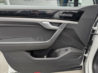 2020 Volkswagen Touareg III, белый, 4149000 рублей, вид 5