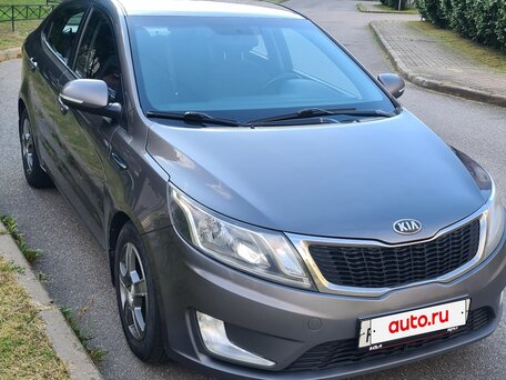 2013 Kia Rio 4-speed III, серый, 980000 рублей, вид 4