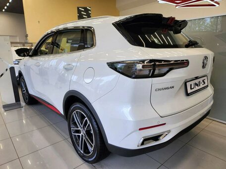 2025 Changan UNI-S I, белый, 3179900 рублей, вид 4