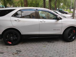2018 Chevrolet Equinox III, серебристый, 1600000 рублей, вид 4
