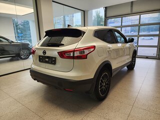 2017 Nissan Qashqai II, белый, 1400000 рублей, вид 5