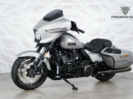 2023 Harley-Davidson CVO Street Glide, серебристый, 3899000 рублей, вид 3