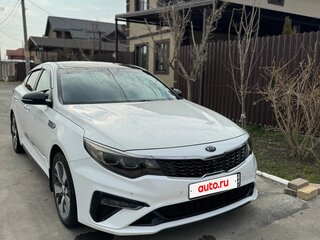 2020 Kia Optima IV Рестайлинг, белый, 1830000 рублей, вид 4