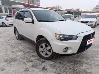 2010 Mitsubishi Outlander II Рестайлинг, белый, 1500000 рублей, вид 1