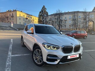 2019 BMW X3 20i xDrive III (G01), белый, 3000000 рублей, вид 3