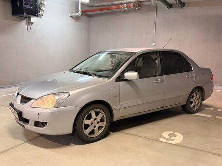 2004 Mitsubishi Lancer IX, серебристый, 225000 рублей, вид 3
