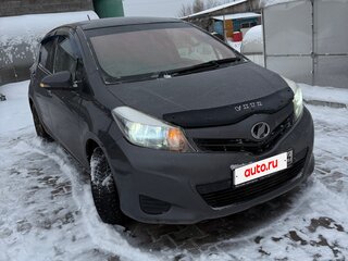 2013 Toyota Vitz III (XP130), серый, 760000 рублей, вид 5