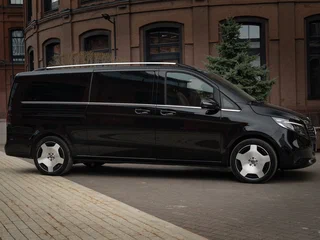 2026 Mercedes-Benz V-Класс Extra Long 300 d экстра длинный III (W447) Рестайлинг 2, чёрный, 49900000 рублей, вид 2
