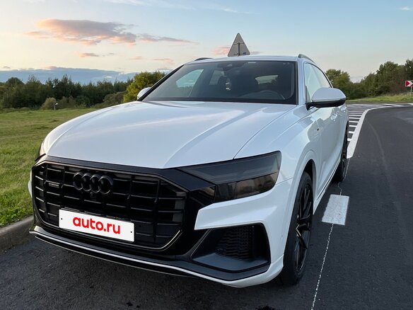 2020 Audi Q8 55 TFSI I (4M), белый, 5400000 рублей - вид 14