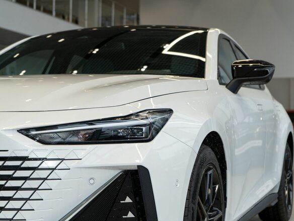 2025 Changan UNI-V I, белый, 3479900 рублей - вид 13
