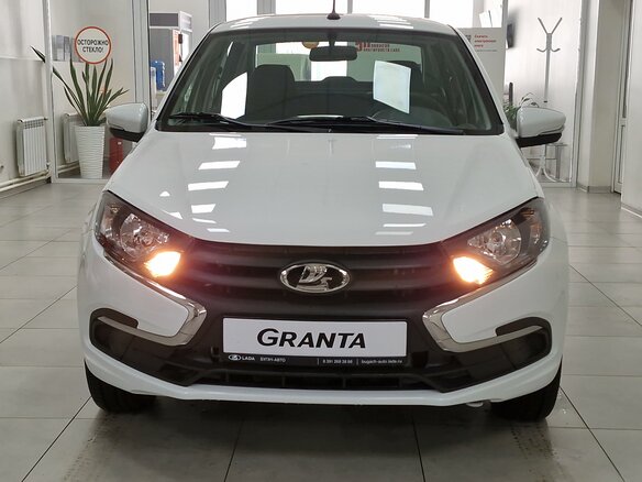 2026 Lada (ВАЗ) Granta I Рестайлинг, белый - вид 1