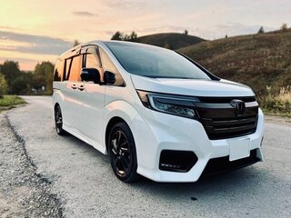 2021 Honda Stepwgn Spada V Рестайлинг, белый, 1915000 рублей, вид 2