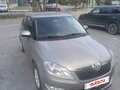 2013 Skoda Fabia II Рестайлинг, бежевый, 810000 рублей - вид 3