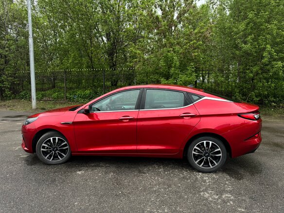 2023 JAC J7 I, красный, 1300000 рублей - вид 5