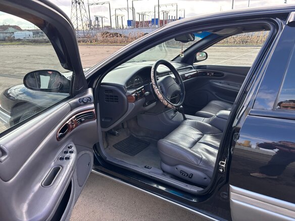 1993 Chrysler Concorde I, чёрный, 950000 рублей - вид 17