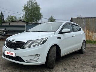 2013 Kia Rio 4-speed III, белый, 790000 рублей, вид 1