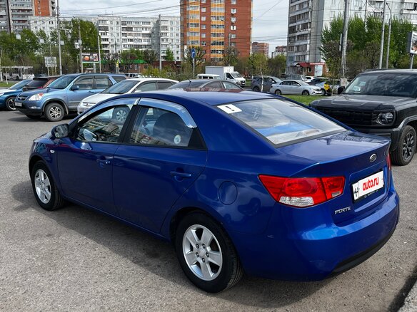 2009 Kia Forte I, синий, 650000 рублей - вид 1