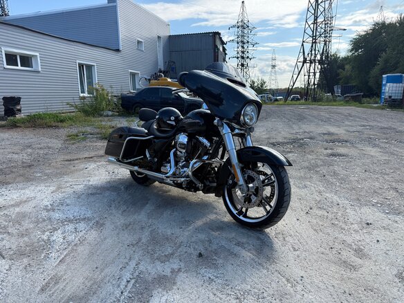 2014 Harley-Davidson Street Glide, чёрный, 1400000 рублей