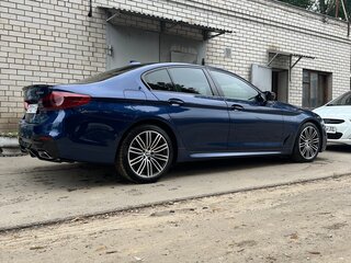 2018 BMW 5 серии 530d xDrive VII (G30/G31/G38), синий, 4490000 рублей, вид 4