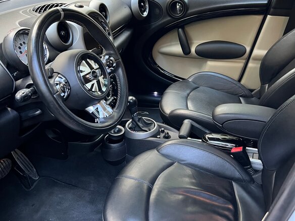 2011 Mini Countryman Cooper S I, белый, 940000 рублей - вид 5