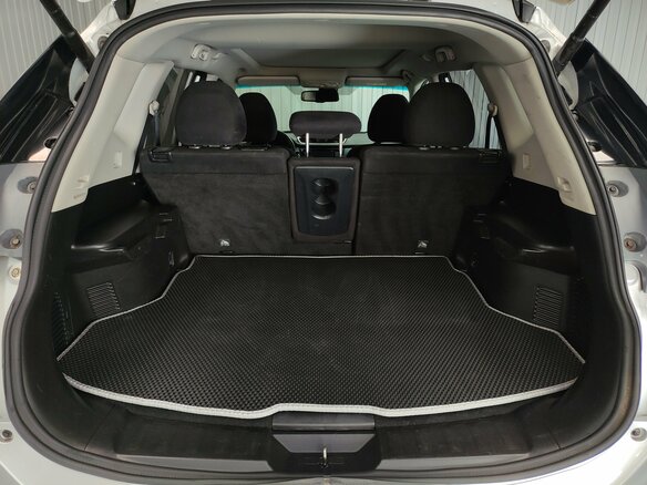 2017 Nissan X-Trail III Рестайлинг, серебристый, 1520000 рублей - вид 17