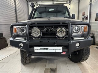 2022 Toyota Land Cruiser 76 70 Series Рестайлинг 1, серый, 13000000 рублей, вид 1