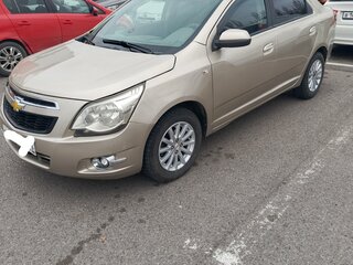 2014 Chevrolet Cobalt II, бежевый, 650000 рублей, вид 2