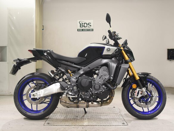 2024 Yamaha MT-09 (FZ-09), серебристый, 1450000 рублей