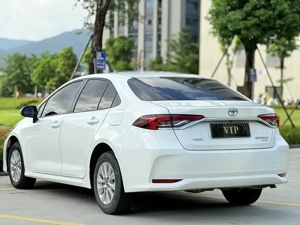 2022 Toyota Corolla XII (E210), белый, 1170000 рублей - вид 3