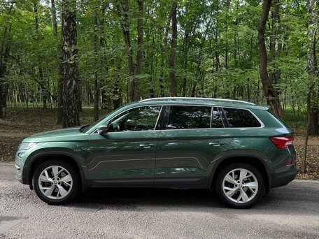 2021 Skoda Kodiaq I, зелёный, 3200000 рублей, вид 3