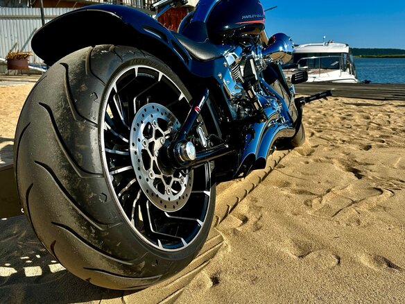 2023 Harley-Davidson Breakout, чёрный, 3750000 рублей - вид 22