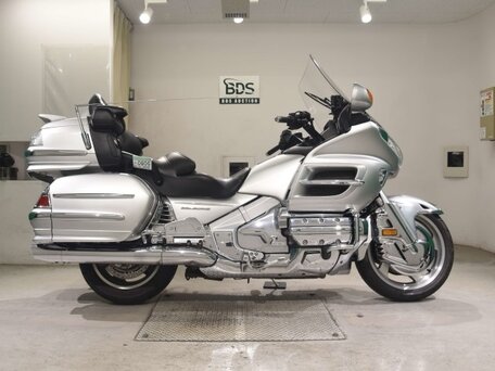 2006 Honda GL 1800 Gold Wing, серебристый, 768000 рублей, вид 2