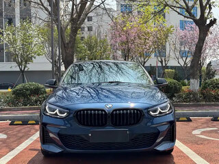 2021 BMW 1 серии 120i III (F52) Рестайлинг, синий, 1539069 рублей, вид 2