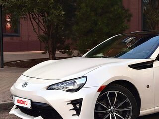 2018 Toyota GT86 I Рестайлинг, белый, 2500000 рублей, вид 4