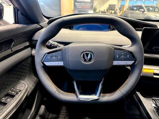 2025 Changan UNI-V I, серый, 3479900 рублей, вид 4