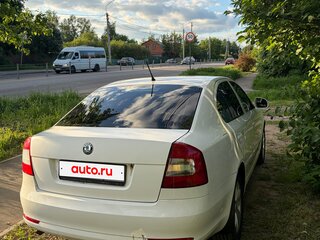 2011 Skoda Octavia II (A5) Рестайлинг, белый, 450000 рублей, вид 5