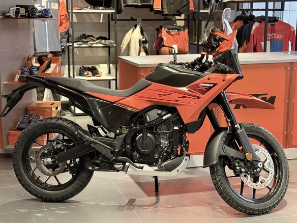 2025 KTM 390 Adventure X, оранжевый, 720000 рублей - вид 5