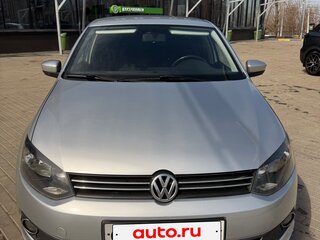 2014 Volkswagen Polo V, серебристый, 875000 рублей, вид 3
