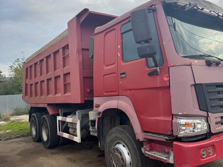 2008 Sinotruk Howo ZZ3327, красный, 1050000 рублей, вид 5