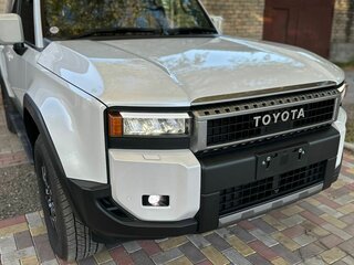 2024 Toyota Land Cruiser Prado 250 Series, белый, 7500000 рублей, вид 5