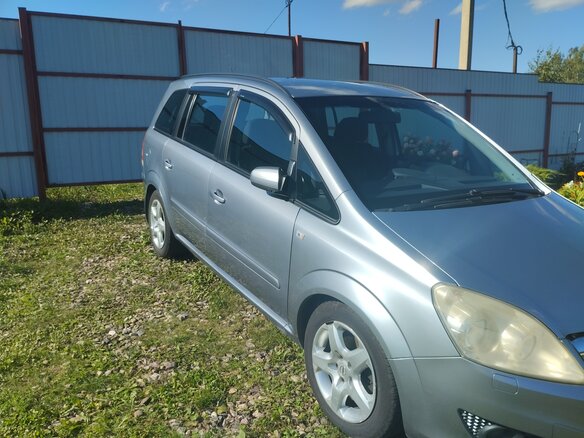 2008 Opel Zafira B, серый, 550000 рублей - вид 1