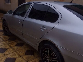 2012 Skoda Octavia II (A5) Рестайлинг, серебристый, 750000 рублей, вид 2