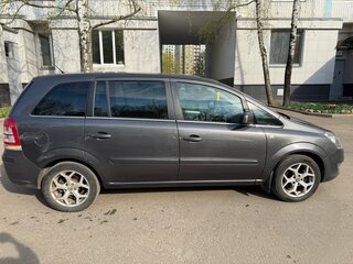 2011 Opel Zafira B Рестайлинг, серый, 470000 рублей, вид 2