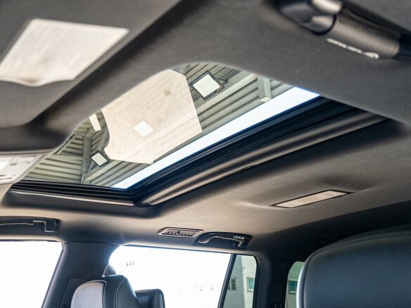 2014 Lexus LX 570 III Рестайлинг, белый, 5050000 рублей - вид 11