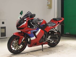 2021 Honda CBR 600RR, красный, 857000 рублей, вид 3