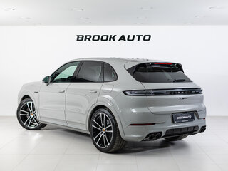 2026 Porsche Cayenne E-Hybrid III Рестайлинг, серый, 20490000 рублей, вид 4