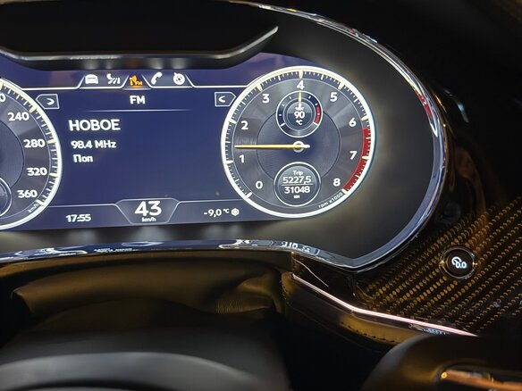 2021 Bentley Flying Spur III, зелёный, 23800000 рублей - вид 11