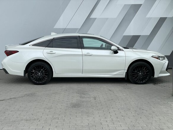 2021 Toyota Avalon V, белый - вид 3