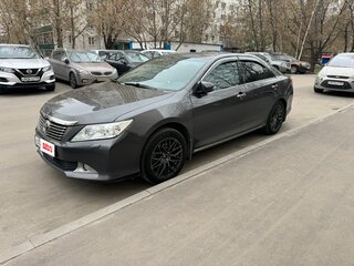 2014 Toyota Camry VII (XV50), серый, 1700000 рублей, вид 1